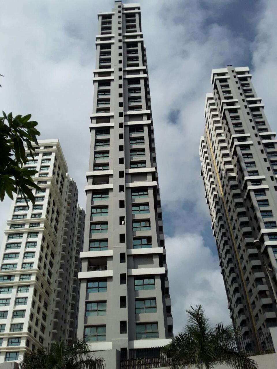 Royal Service Apatment Pimpri-Chinchwad 外观 照片